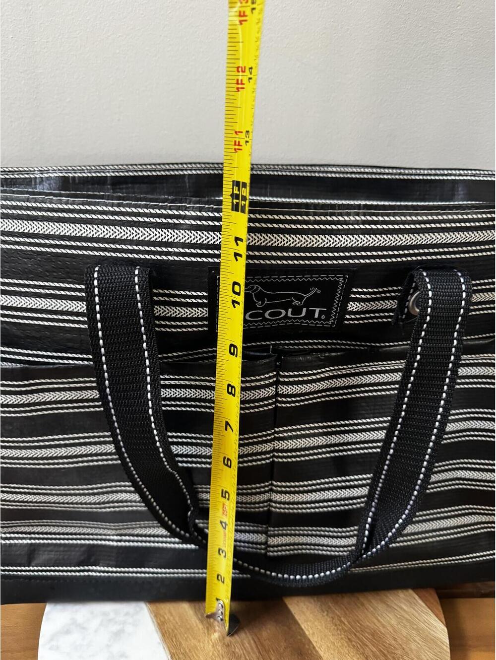 SCOUT "The Daily" Pocket Tote Zippered Tote 2 Exterior Pockets Travel Gym - Picture 5 of 9